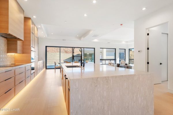 20251215203720801356000000-o